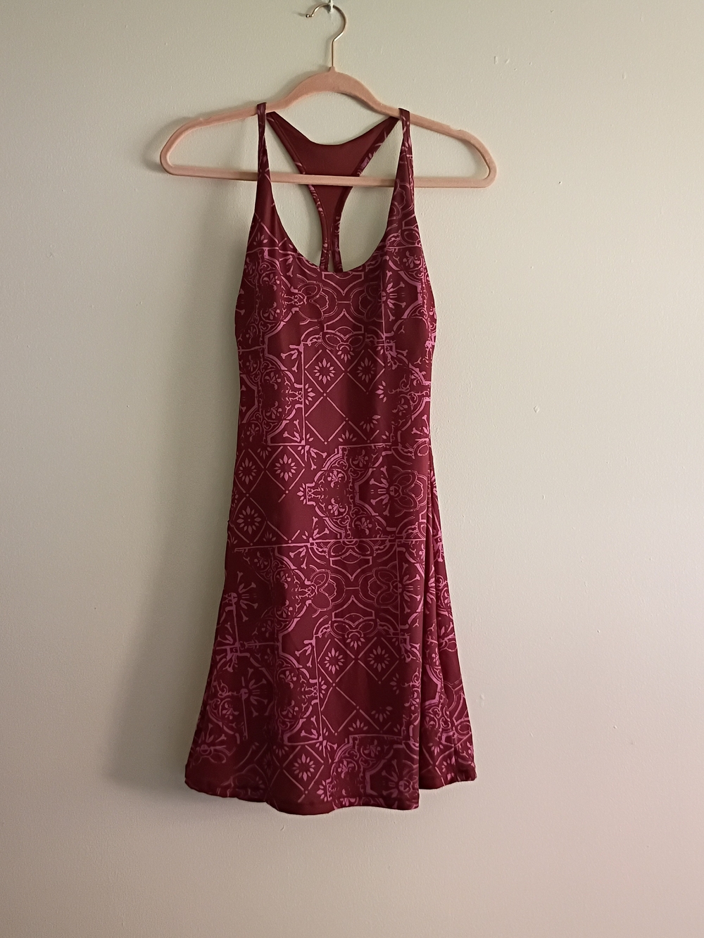 NWT prAna Opal Dress Size S Vino Tiles Athletic Yoga Travel Dress Built-In Bra
